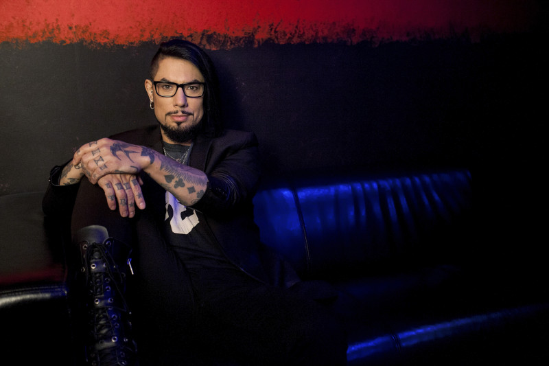 Dave Navarro, the Janeu00e2u20acu2122s Addiction guitarist, in his u00e2u20acu02dcInk Masteru00e2u20acu2122 dressing room in Newark, New Jersey, October 14, 2015. u00e2u20acu201d Picture by Danny Ghitis/The New York Times