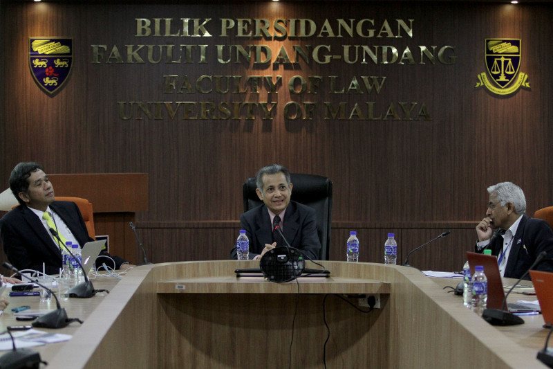 Datuk Mohd Hishamudin Mohd Yunus speaks at a public law lecture u00e2u20acu02dcThe Role of the Judiciary in Upholding Fundamental Libertiesu00e2u20acu2122 at Universiti Malaya, Kuala Lumpur, December 9, 2015. u00e2u20acu201d Picture by Yusof Mat Isa