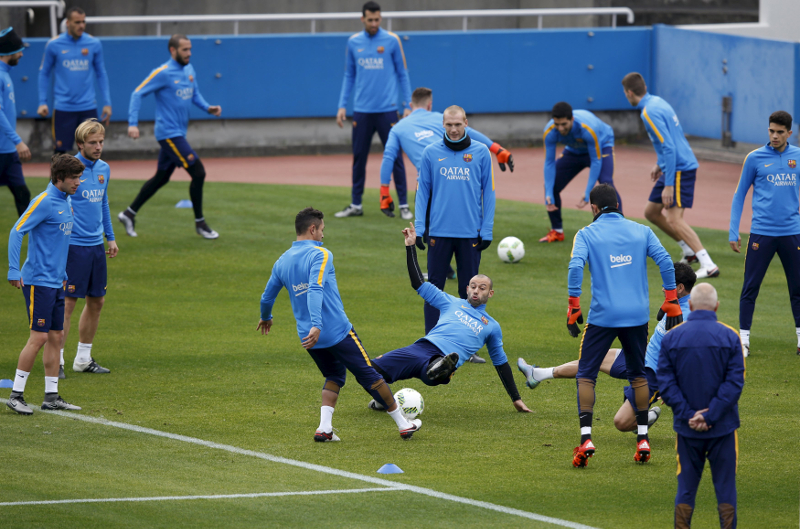 Barcelona's players attend a training session ahead of their Club World Cup semi-final match against Guangzhou Evergrande in Yokohama, Japan December 15, 2015. u00e2u20acu201d Reuters