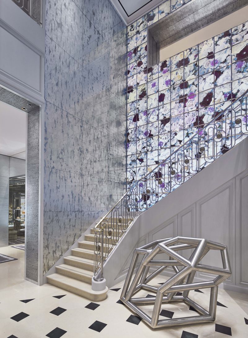 ‘China World’ is split across two levels, featuring a floor-to-ceiling, double-layer glass façade.©Bakas Algirdas