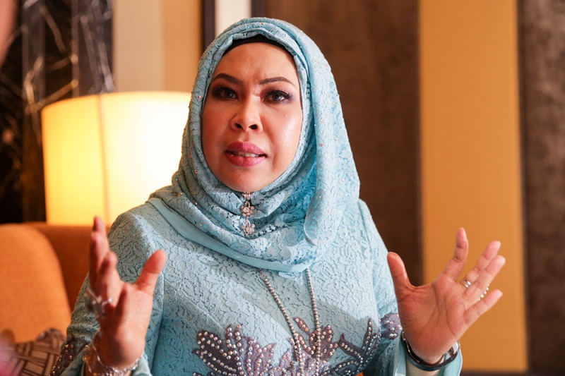 Datuk Seri Dr Hasmiza Othman, better known as Dr Vida, speaks during an interview at Kuala Lumpur, January 8, 2016. u00e2u20acu201d Picture by Choo Choy May