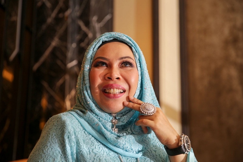 Datuk Seri Dr Hasmiza Othman, better known as Dr Vida, poses for a picture before an interview at Kuala Lumpur, January 8, 2016. u00e2u20acu201d Picture by Choo Choy Mayn