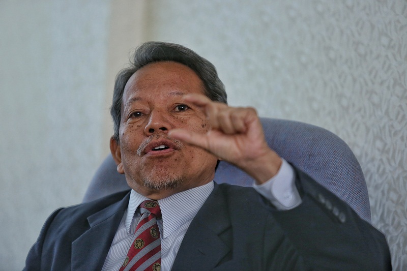 Datuk Dr Zakariah Abdul Rashid, Executive Director of Mier, speaks at a media briefing in Kuala Lumpur on January 27, 2016. u00e2u20acu201d Picture by Saw Siow Feng