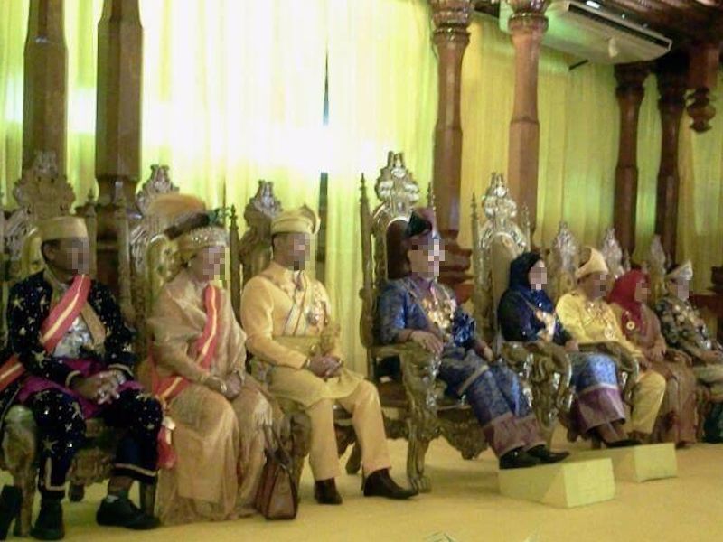 Sebuah majlis penganugerahan oleh u00e2u20acu02dcSultan Notobroto Nusantara.u00e2u20acu2122 u00e2u20acu201d Foto ehsan Facebook/Sultan Notobroto Nusantara