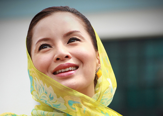 Daphne Iking revealed that she worked as a cabaret dancer, part time tutor, and a cigarette  sales promoter to earn money for her higher education. u00e2u20acu201d Pic courtesy of Flikr/jacky chong photography