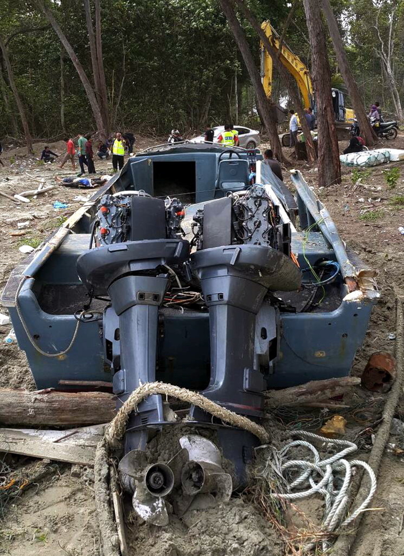nThe boat carrying the illegal immigrants from Indonesia that capsized after being struck by strong waves, causing 13 Indonesians to drown near Tanjung Kelisa in Johor January 26, 2016. u00e2u20acu201d Bernama pic