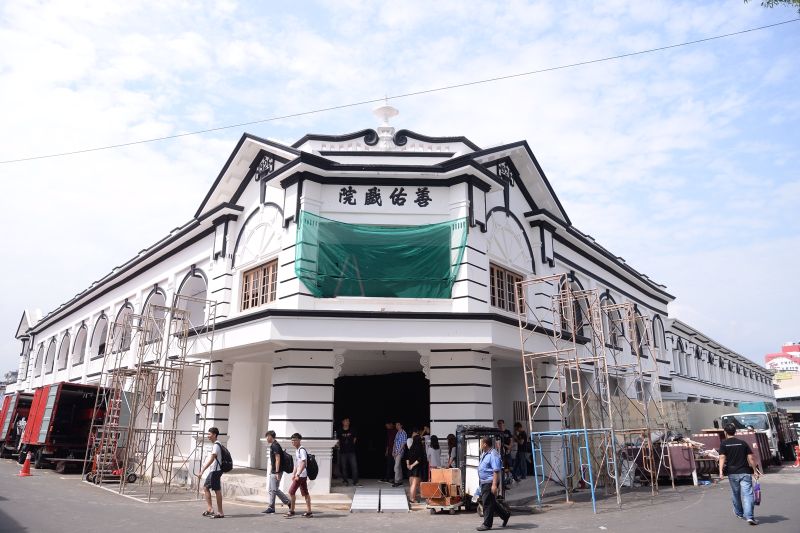 The Khoo Sian Ewe Hall used to be the Majestic Theatre for many years before it closed down sometime in the 1990s. 