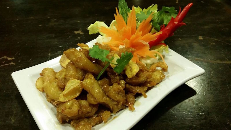 Garlic honey chicken is one of the popular dishes offered in Bishan’s Chang Thai. — TODAY pic