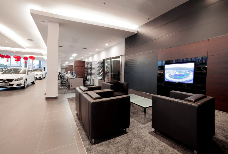 Cycle & Carriage Bintang PJ’s latest i-Showroom includes digital touch screens for customers to gain a better understanding of Mercedes-Benz product features and sales processes.