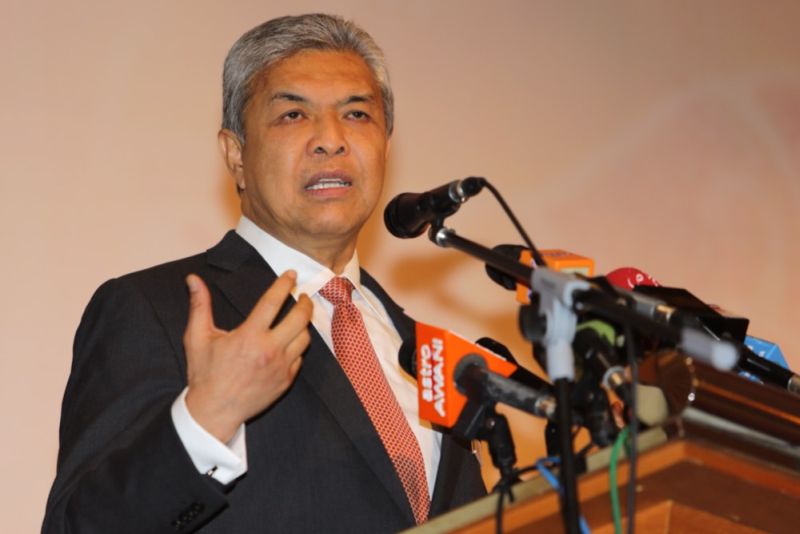 Datuk Seri Dr Ahmad Zahid Hamaidi speaks at the Bumiputra halal industry forum at Menara MITI in Kuala Lumpur, Feb 29, 2016. u00e2u20acu2022  Picture by Choo Choy May