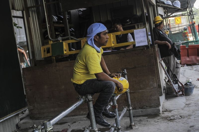 Foreign workers at a construction site in Kuala Lumpur, February 16, 2016. u00e2u20acu2022 Picture by Yusof Mat Isa