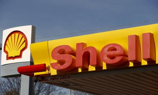 Shellu00e2u20acu2122s company logo is pictured at a petrol station in Zurich April 8, 2015, www.reuters.com