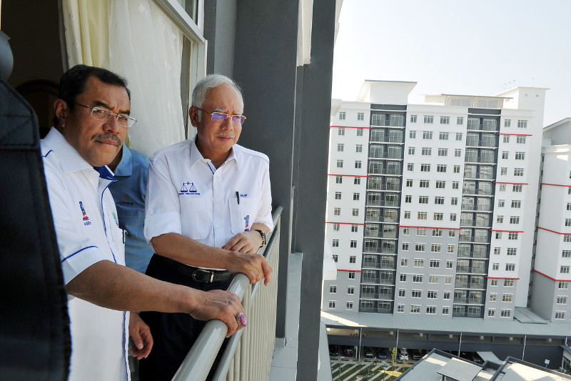 Prime Minister Datuk Seri Najib Razak inspecting 1Malaysia People's Housing (PR1MA) apartments that have been completed in Putrajaya, Feb 21, 2016. u00e2u20acu201d Bernama pic