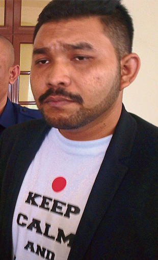 Blogger Papagomo in a 2014 picture at the time when he was sued for defamation by then Opposition leader Datuk Seri Anwar Ibrahim. — Picture by Pathmawathy Subramaniam