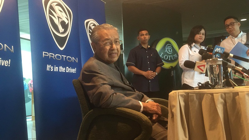 Former prime minister Tun Dr Mahathir Mohammad speaks to reporters at the Proton headquarters in Shah Alam on March 1, 2016. u00e2u20acu201d Picture by Kamles Kumar 