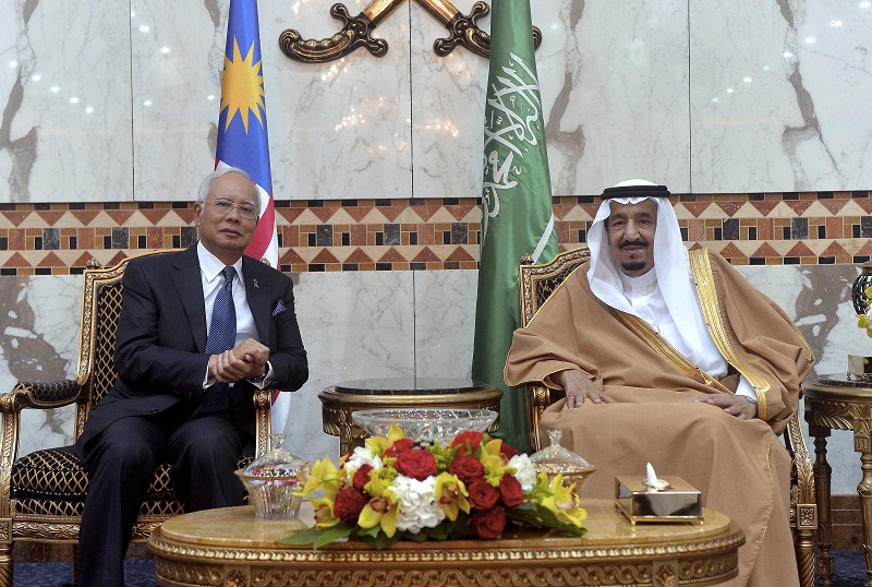 Prime Minister Datuk Seri Najib Razak (left) and Saudi Arabiau00e2u20acu2122s King Salman bin Abdulaziz Al-Saud during a meeting in Riyadh on March 3, 2016. u00e2u20acu201d Bernama pic