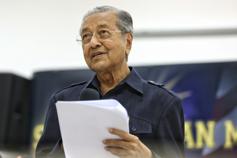 Tun Dr Mahathir Mohamad speaks during an event to announce a citizensu00e2u20acu2122 movement against the government in Kuala Lumpur on March 4, 2016. u00e2u20acu201d Picture by Saw Siow Feng