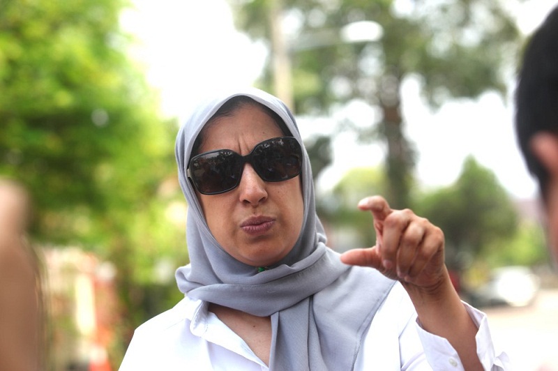 Datuk Seri Anwar Ibrahimu00e2u20acu2122s lawyer Latheefa Koya on the way to post the notice of seizure and sale for an apartment property under Papagomou00e2u20acu2122s real name, Wan Muhammad Azri Wan Deris, in Kuala Lumpur March 14, 2016. u00e2u20acu201d Picture by Choo Choy May