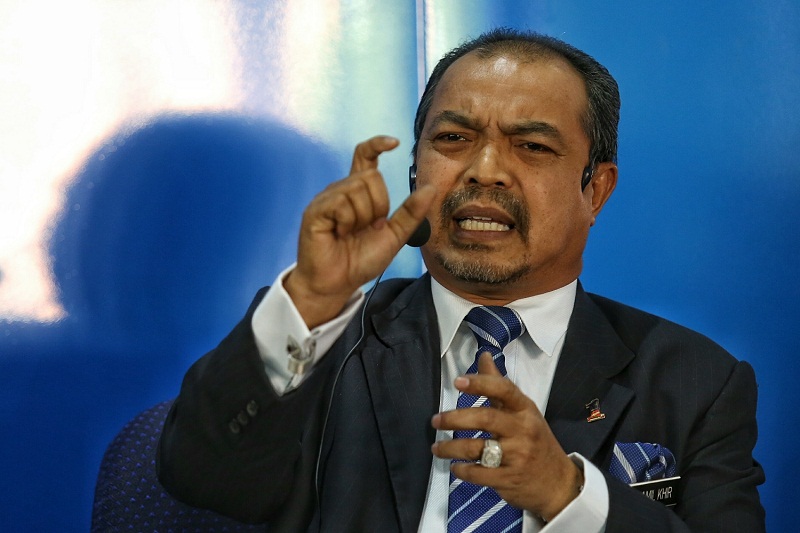 Islamic affairs minister Datuk Sri Jamil Khir Baharom speaks during the GMM forum in Bangi March 23, 2016. u00e2u20acu201d Picture by Saw Siow Feng