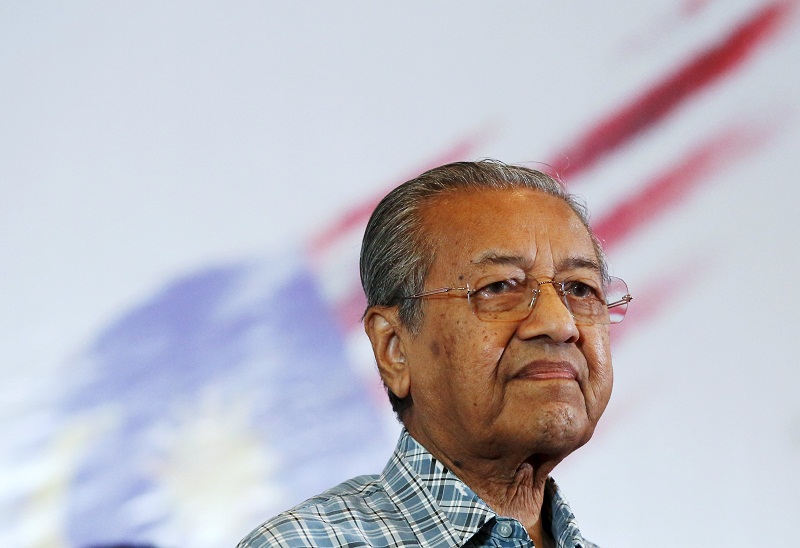 Former prime minister Tun Dr Mahathir Mohamad attends the Kongress Rakyat 2016 forum organised by the Save Malaysia movement in Shah Alam March 27, 2016. u00e2u20acu201d Reuters pic
