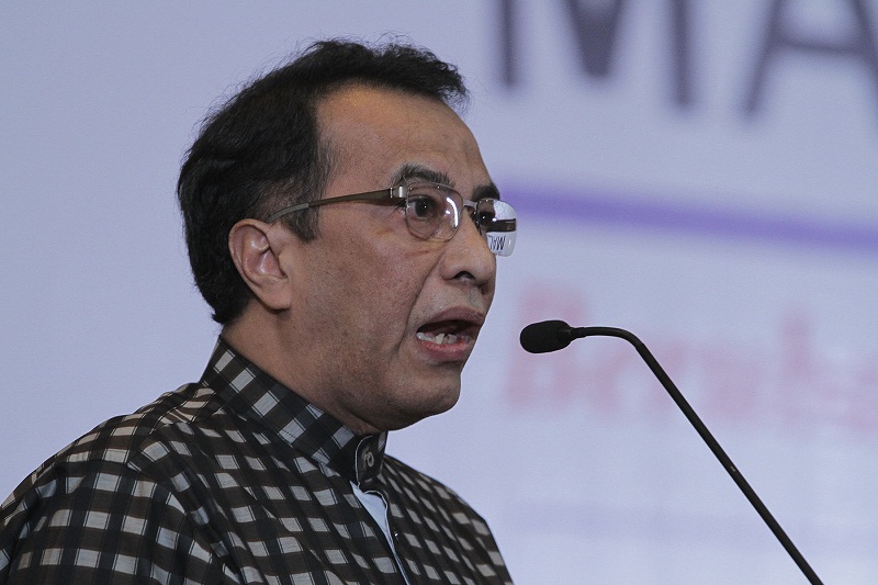 Former PAS vice-president Datuk Husam Musa speaks during the Kongress Rakyat 2016 forum organised by the Save Malaysia movement in Shah Alam, March 27, 2016. u00e2u20acu201d Picture by Yusof Mat Isa