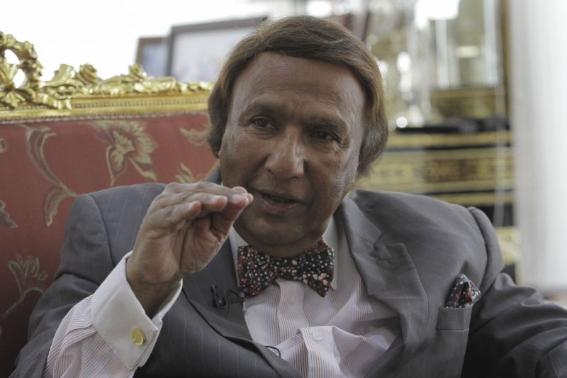 Ikatan President, Tan Sri Abdul Kadir Sheikh Fadzir speaks to Malay Mail Online during an interview at his office in Seri Kembangan, March 24, 2016. u00e2u20acu2022 Picture by Yusof Mat Isa