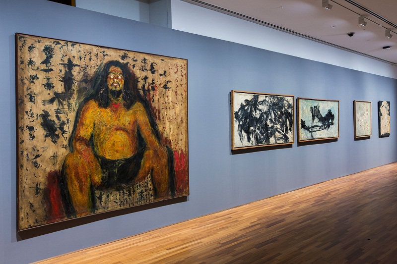 Paintings by Chinese-Thai artist Tang Chang.