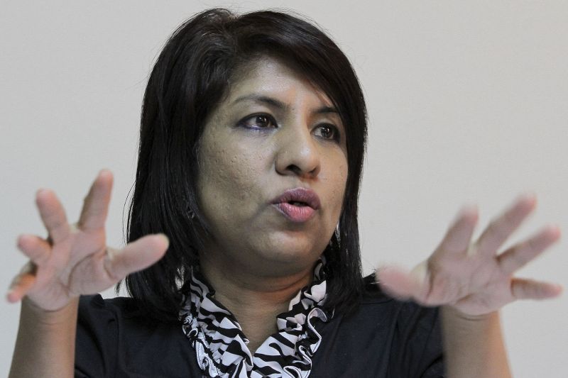 Cynthia Gabriel at the u00e2u20acu02dcCitizensu00e2u20acu2122 Declarationu00e2u20acu2122 signing in in PEtaling Jaya, March 22, 2016. u00e2u20acu2022 Picture by Yusof Mat Isa