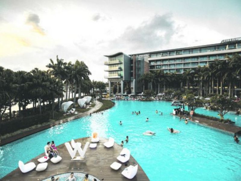 Hunt for eggs underwater at W Singapore Sentosa Cove's Eggxotic Summer party.