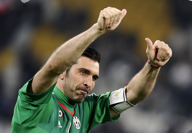 Juventus' goalkeeper Gianluigi Buffon celebrates at the end of the Serie A match against Sassuolo in Turin March 11, 2016. u00e2u20acu201d Reuters pic 