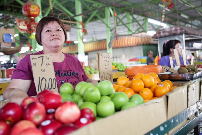 Fruit seller Wong Kwai Cheng has applied for an extension to relocate to ICC.