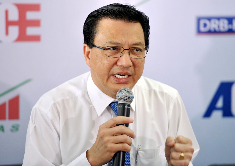 Menteri Pengangkutan Datuk Seri Liow Tiong Lai pada sidang media di Kompleks Kargo KLIA, 24 Mac 2016. u00e2u20acu201d Foto Bernama