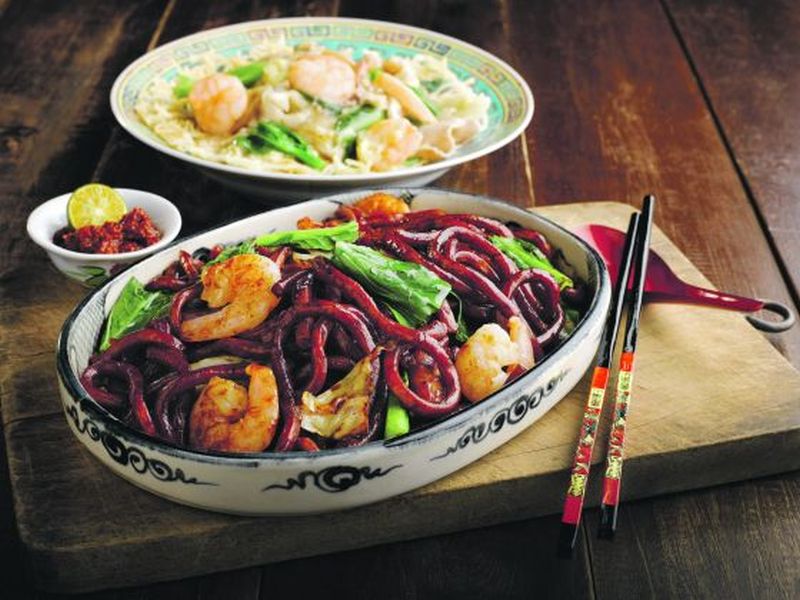 The famous Jalan Alor KL Hokkien mee at Resorts World Sentosa’s Malaysian Food Street.