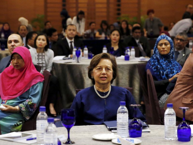 Bank Negara governor Zeti Akhtar Aziz at an Islamic Finance Services Board event in Kuala Lumpur January 28, 2016. Zeti steps down April 2016. REUTERS/Olivia Harris 