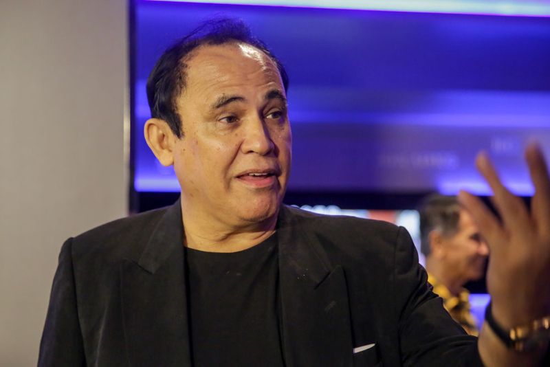 Syafiq Yusof tidak mahu filem bajet besara untuk memastikan keuntungan syarikat bapanya, Datuk Yusof Haslam. u00e2u20acu201d Foto oleh Choo Choy May