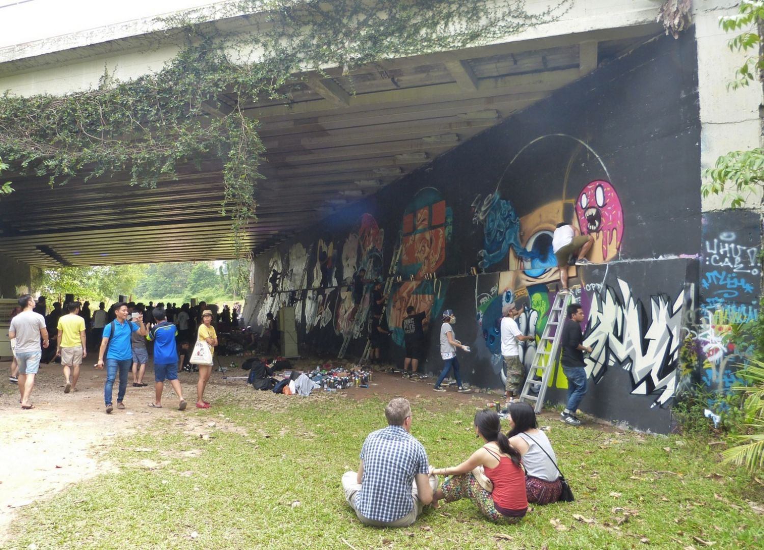 Instant picnic moment at Saturday's Rail Collidoscope party at the Rail Corridor Art Space. u00e2u20acu201d TODAY pic