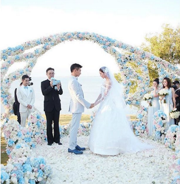 Nicky Wu and Liu Shishi met when they co-starred together in the 2011 hit drama, u00e2u20acu02dcScarlet Heartu00e2u20acu2122. u00e2u20acu201d Screen grab from Instagram.com/CarvenParisn