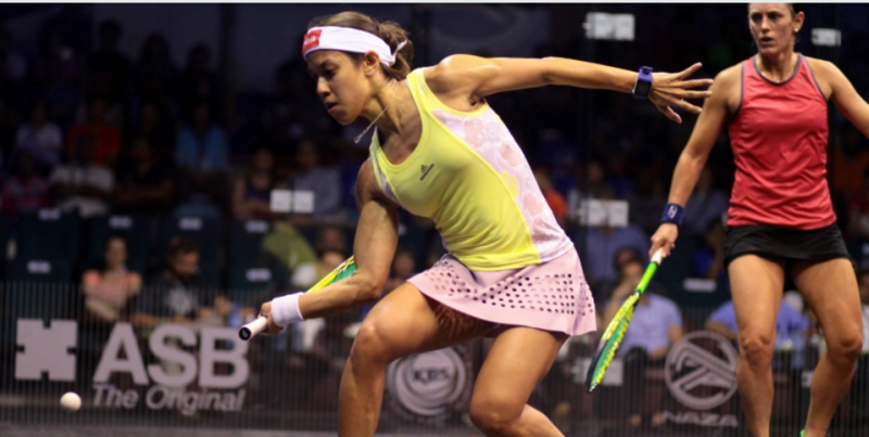 Nicol David (MAS) pins Rachael Grinham (AUS) to the back of the court first round 2016 Womenu00e2u20acu2122s World Championship squash, National Squash Centre, Bukit Jalil, outside Kuala Lumpur, April 26, 2016. u00e2u20acu201d Picture courtesy PSA World Tour/mroslanhisam.com