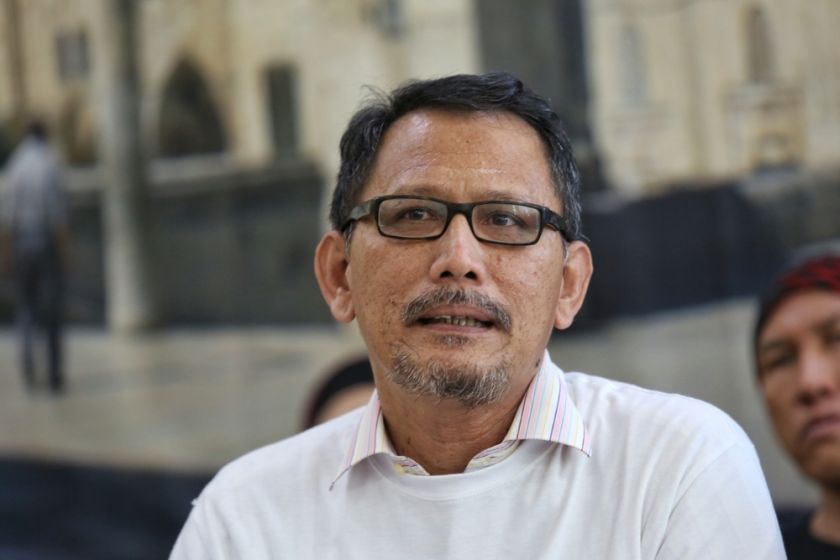 Abdul Razak demanded PKR deputy president and Selangor Mentri Besar Datuk Seri Azmin Ali, and vice- presidents Rafizi Ramli and Chua Tian Chang be suspended from their posts. u00e2u20acu201d Picture by Saw Siow Feng