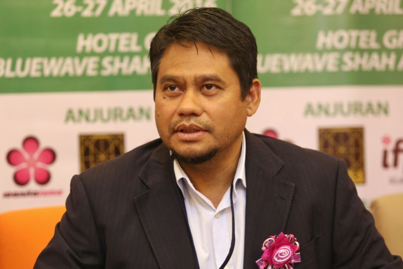 Isma president Abdullah Zaik Abd Rahman speaks during a press conference at the Isma Womenu00e2u20acu2122s Forum today, April 26, 2016. u00e2u20acu2022 Picture by Saw Siow Feng