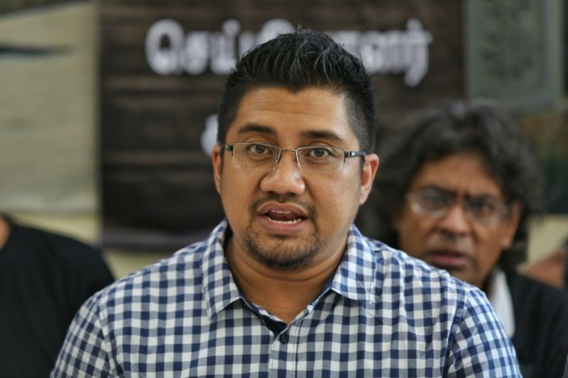 SAMM chairman Badrul Hisham Shaharin (pic) claims Tun Dr Mahathir is only hijacking the people's sentiment for change in the system to fulfill his own agenda. u00e2u20acu2022 Picture by Saw Siow Feng