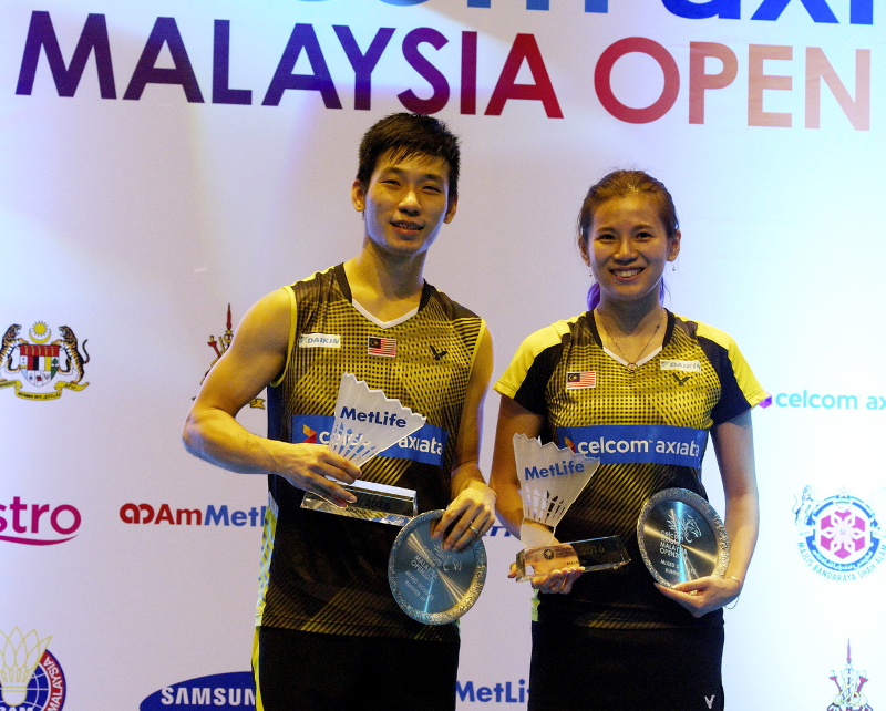 National mixed doubles pair Goh Liu Ying (left) and his partner Chan Peng Soon are the runner-ups in the Celcom Axiata Malaysian Open Championship at Melawati Stadium, Shah Alam April 10, 2016. u00e2u20acu201d Bernama pic