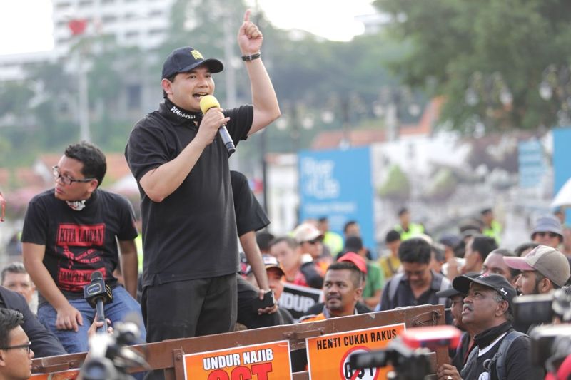 Rafizi Ramli addressing the crowd at the anti-GST rally near Dataran Merdeka. u00e2u20acu201d Picture by Choo Choy May