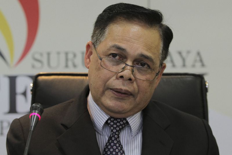 Chairman of Enforcement Agency Integrity Commission, Datuk Yaacob Md Sam speaks during a press conference in Putrajaya on N. Dharmendran custodial death, Arpil 28, 2016. u00e2u20acu2022 Picture by Yusof Mat Isa 