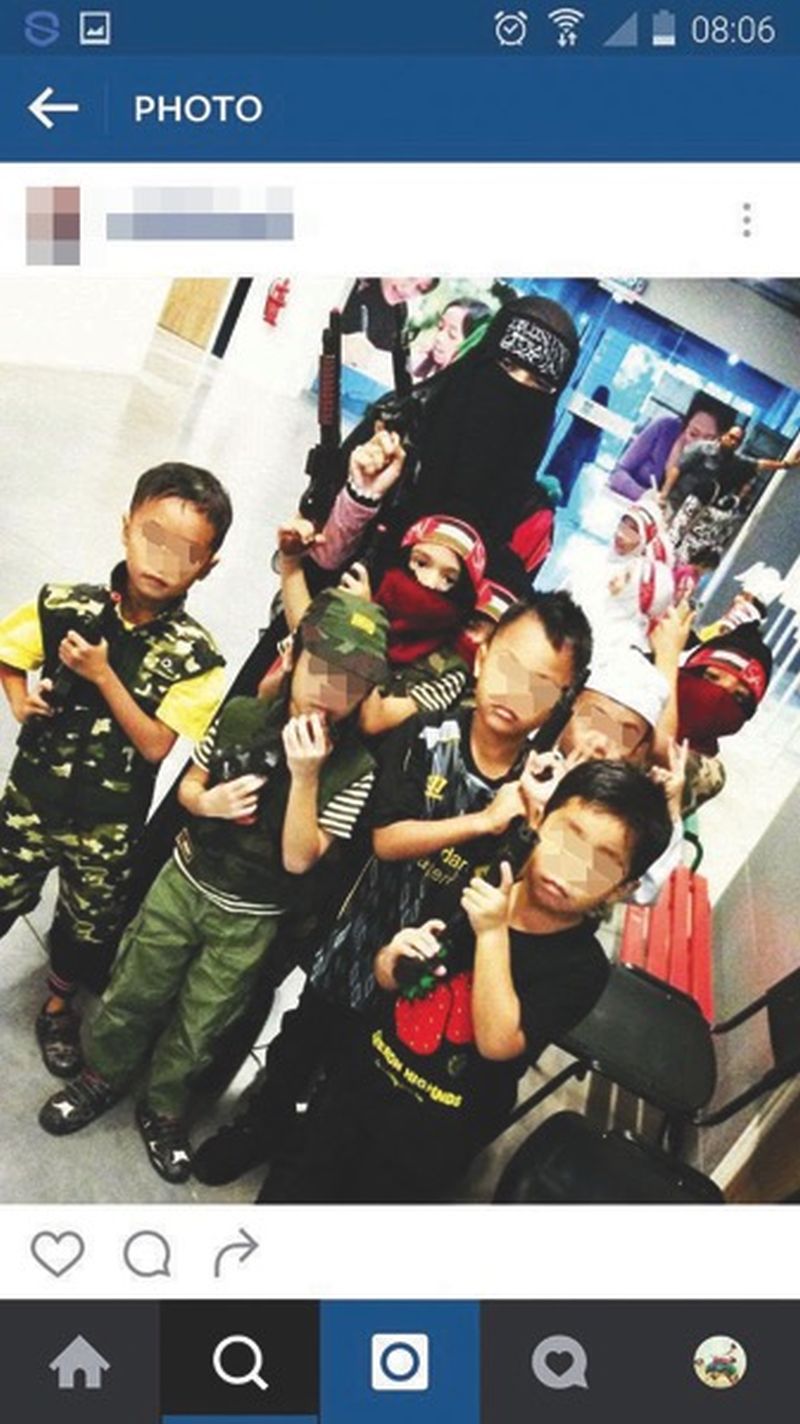 Kindergarten says pupils only acting in Israel-Palestine play with toy ...