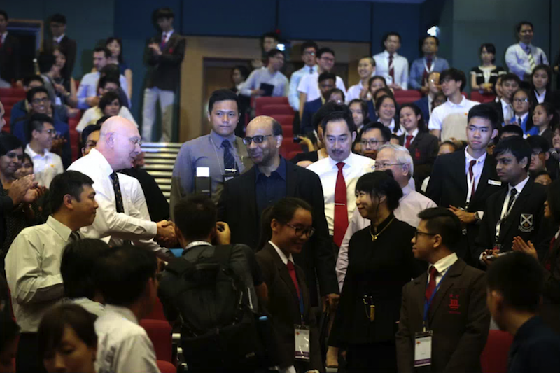 Tharman Shanmugaratnam arrvies at the pre-university seminar opening ceremony on May 30, 2016. u00e2u20acu201d TODAY pic