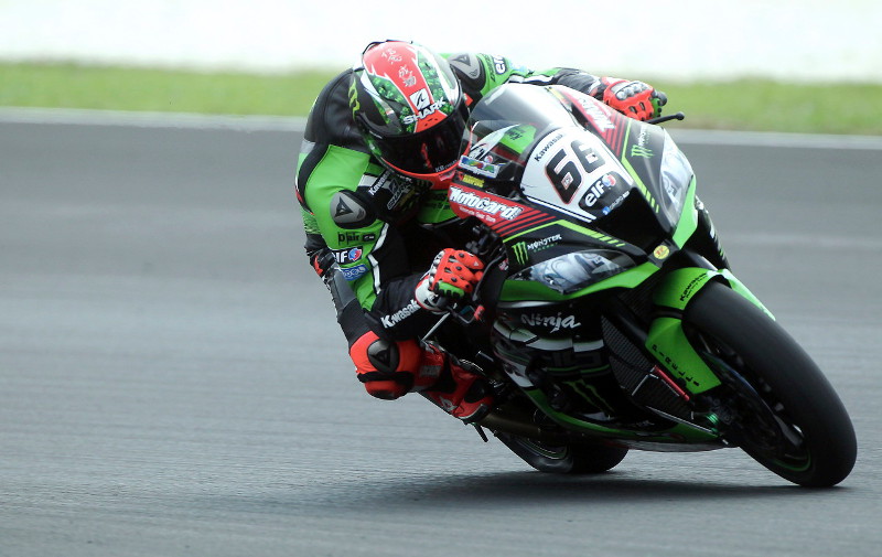 Kawasaki Racing Team rider Tom Sykes won the first race of the 2016 FIM Superbike World Championship at the Sepang International Circuit (SIC) May 14, 2016. u00e2u20acu201d Bernama pic