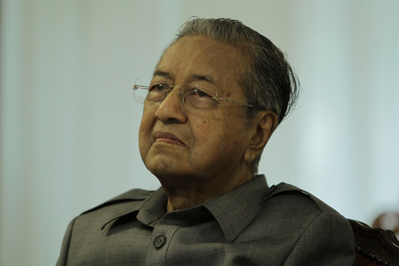 Former Prime Minister Tun Dr Mahathir Mohamad speaking during a dialogue with the National Union of Flight Attendants Malaysia (NUFAM) in Subang, May 19, 2016. u00e2u20acu201d Picture by Yusof Mat Isa