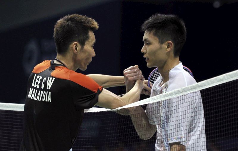 Datuk Lee Chong Wei shakes hands with Taiwanu00e2u20acu2122s Chou Tien Chen, quarter-finals Thomas Cup Kunshan Sports Centre May 19, 2016. Chong Wei won 21-18, 21-18. BERNAMA