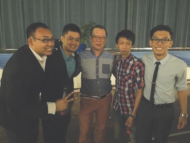 Prof Dr Elvis Teh Chee Seng (centre) with students (from left) Dinesh Pillay, Melvyn Choong, Tan Zheng You and Choong En Di in a picture taken last year. u00e2u20acu201d Handout via Malay Mail